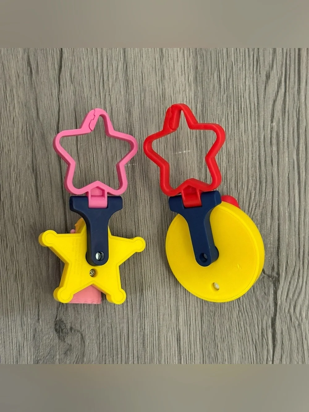 Super Mario Galaxy McDonald’s Happy Meal Toy  Keychain Princess Peach and Mario